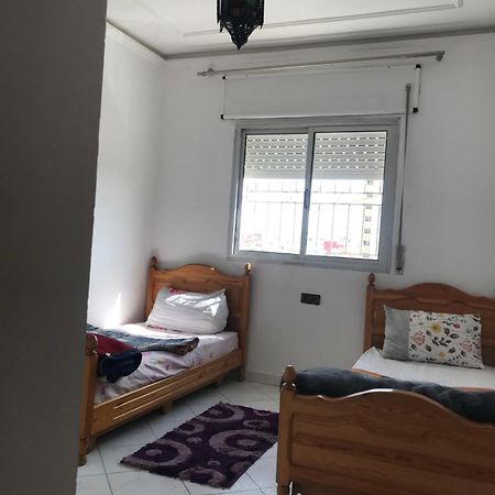 Appartement Familal A Trois Chambres En Face Marjane & Hotel Ahlen Tangier Exterior photo
